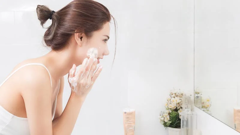 Tips Aman Bikin Sabun Muka Sendiri