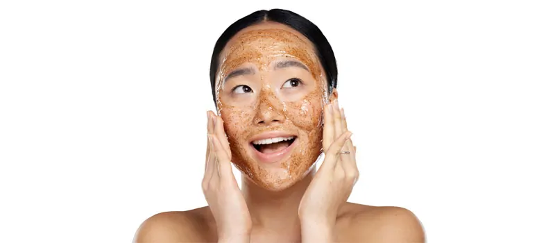 perbedaan peeling dan scrub